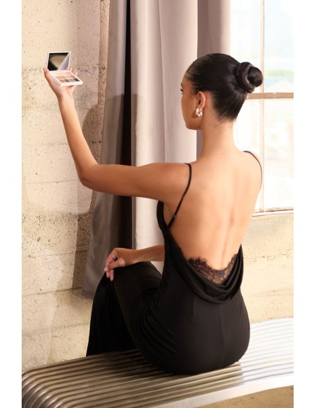 Fitted long maxi dress with open back and lace detail