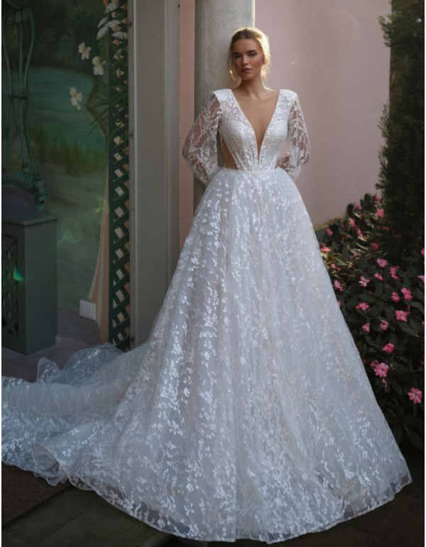 Long cut-out wedding dress with long puffed sleeves