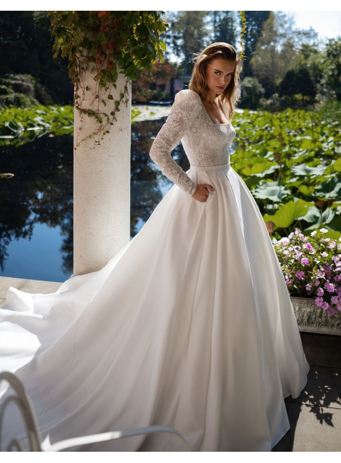 Vestido de novia marfil con encaje