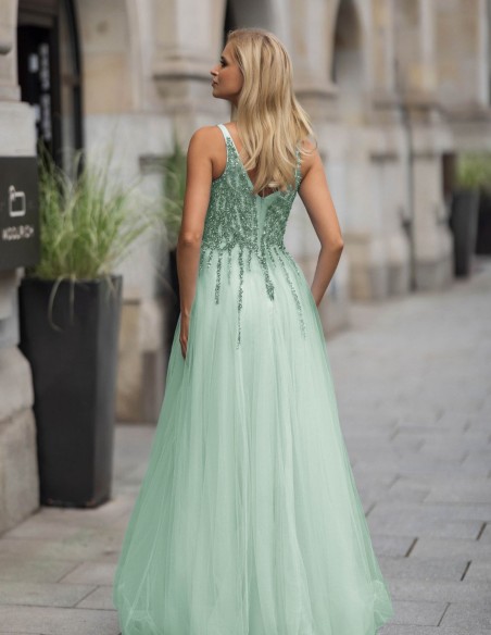 Vestido de fiesta largo de tul en color menta