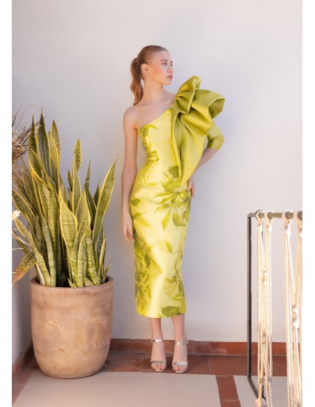 vestido midi estampado con detalle hombro