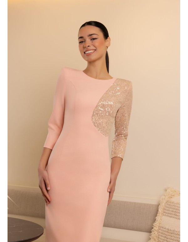 Vestido de invitada midi con manga francesa y detalle...