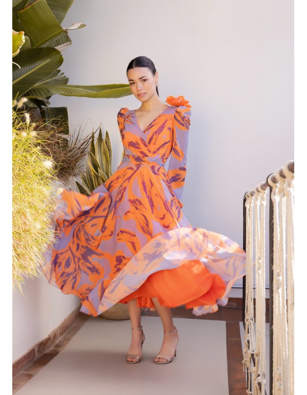 Vestido midi estampado con escote en V 2