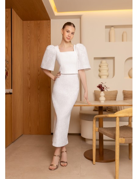 Set de dos piezas para invitada con mangas abullonadas blanco