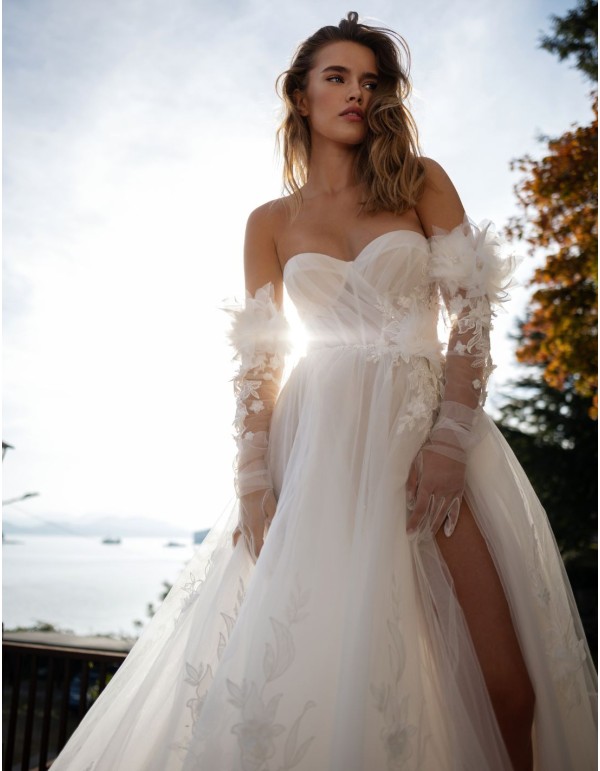 Vestido de novia marfil en A con escote corazón