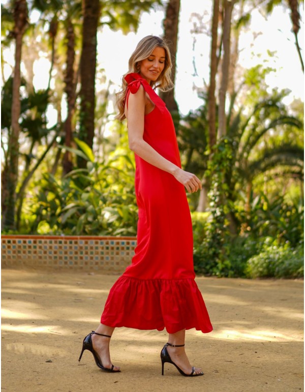 Vestido midi rojo con lazada y volante en la falda