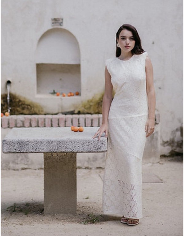 Robe midi blanc cassé avec épaulettes 2