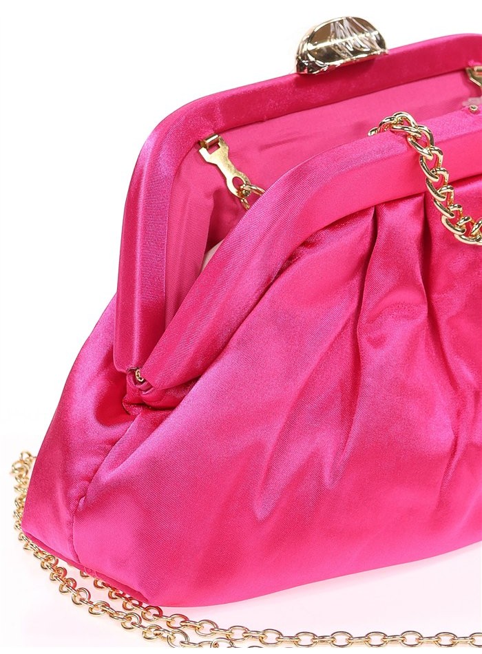 Cartera de mano para invitada en satén en color fucsia vibrante