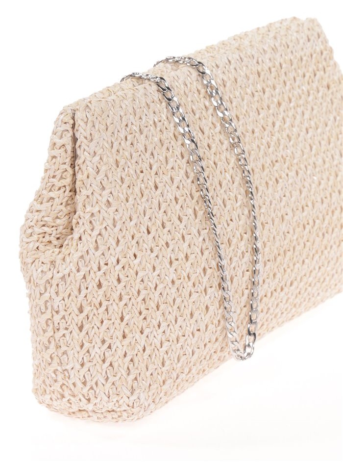 Raffia bag with magnet closure and long chain