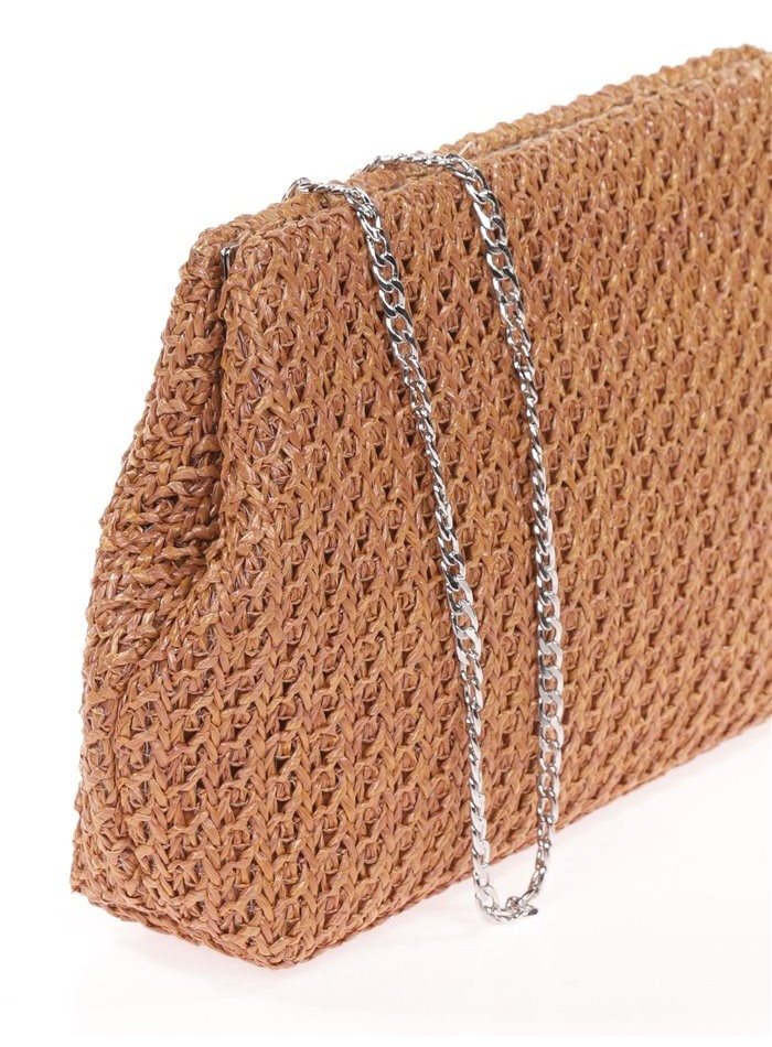 Raffia bag with magnet closure and long chain