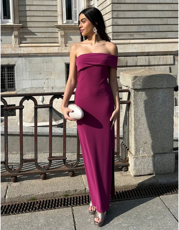 Robe longue de soirée pour invitée avec encolure bardot