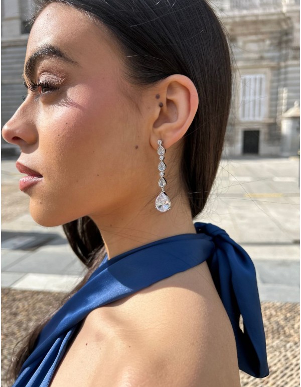 Long earrings with crystals and semi-precious stones