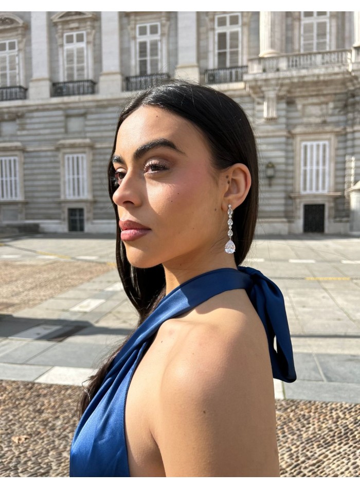 Longues boucles d'oreilles avec cristaux et...