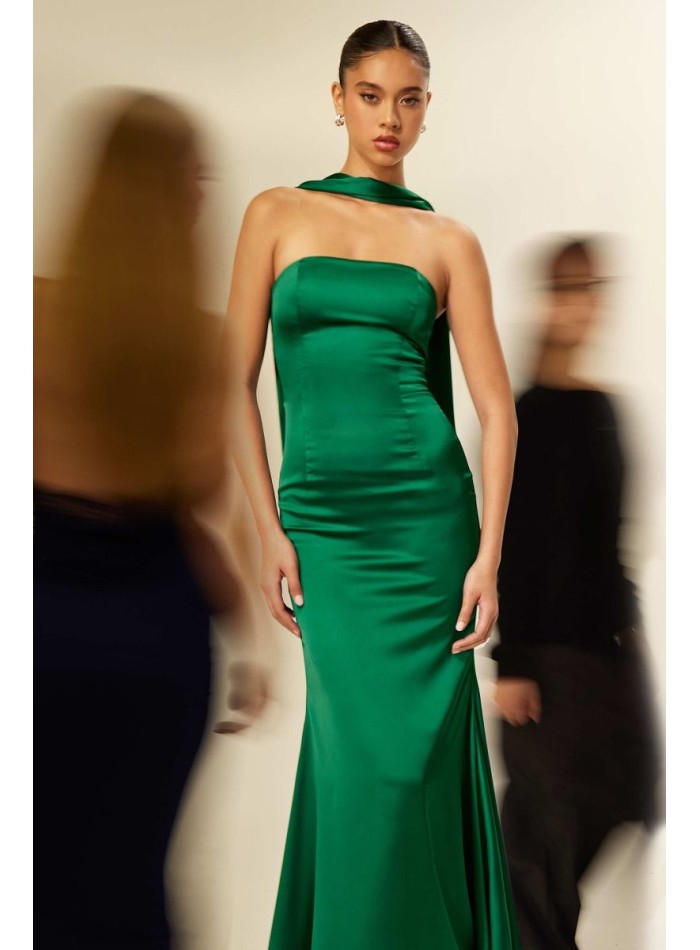 Robe de bal ajustée et sans bretelles avec...