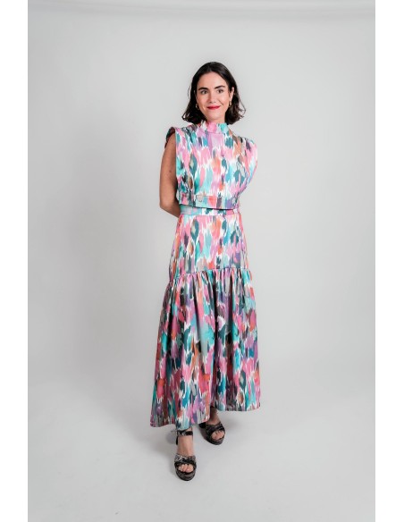 Blusa de fiesta estampada con corte moderno