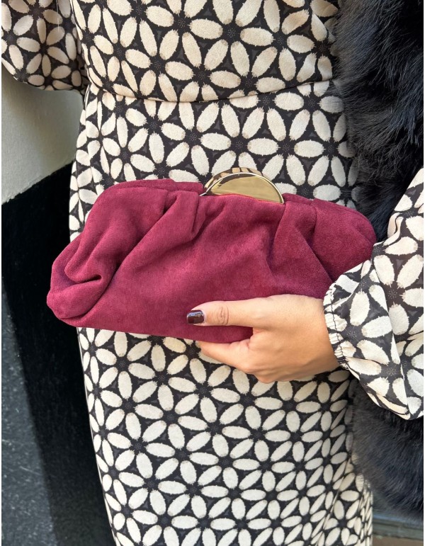Suede party handbag for guests 2