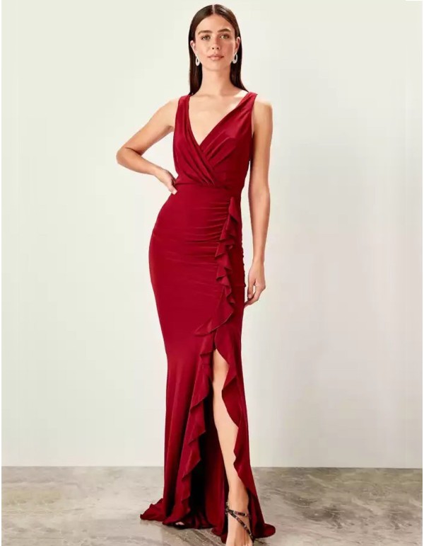 Maxi dress with V neckline and ruffle detail on the skirt perfect for special events. 2