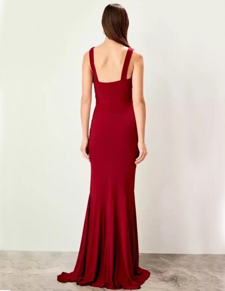 Maxi dress with V neckline and ruffle detail on the skirt