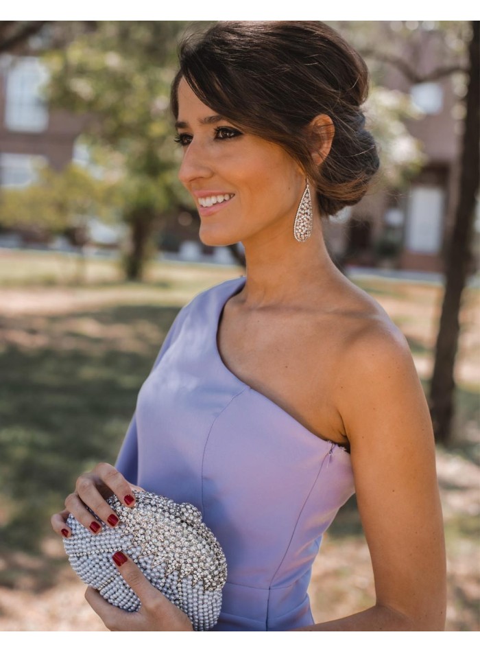 Asymmetric neckline maxi dress in lilac - Invitada Perfecta
