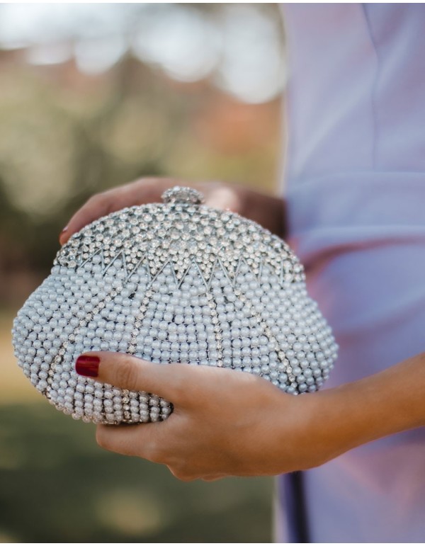 Clutch de fiesta con forma concha y cristales de Swarovski plata - Invitada Perfecta