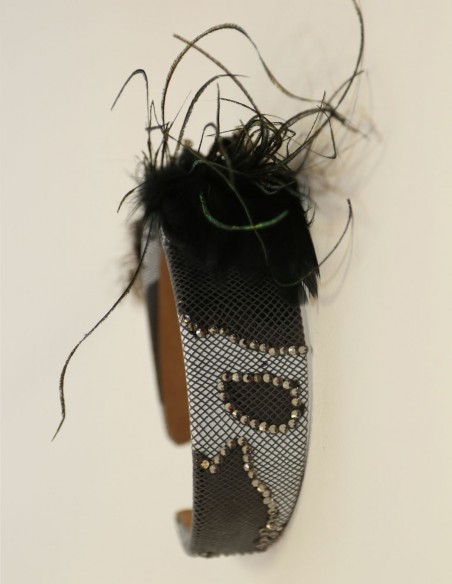 Rhinestone and feathered headband at INVITADISIMA