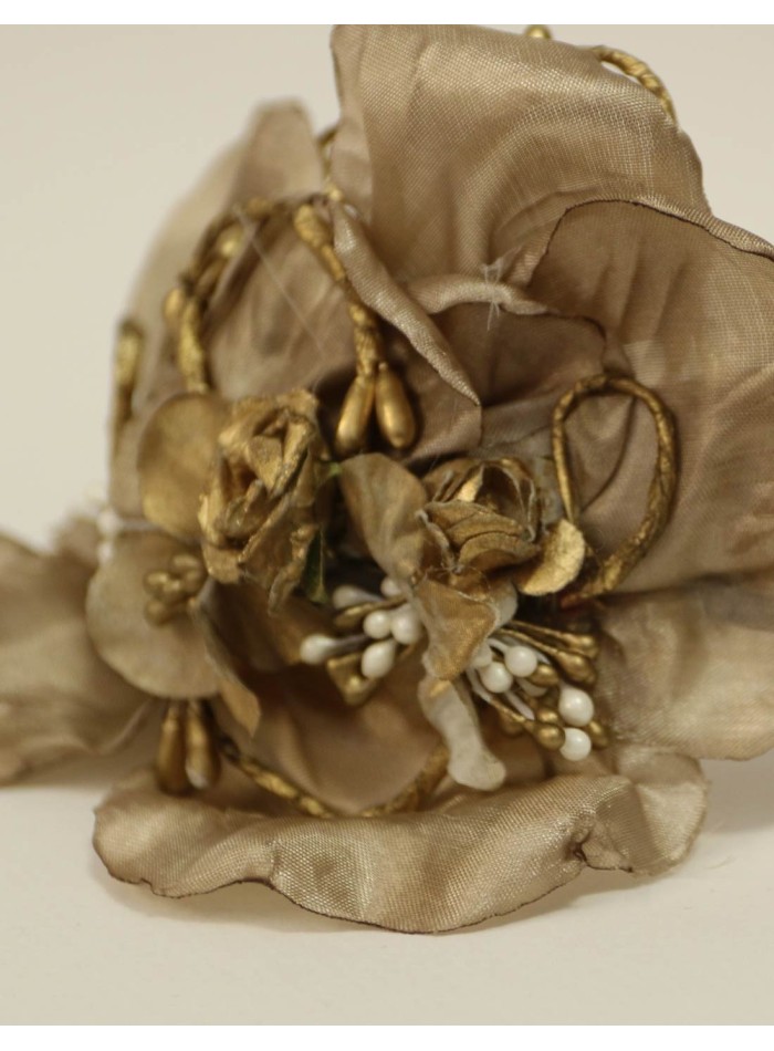 Golden and beige decorative headband by VintiVintae