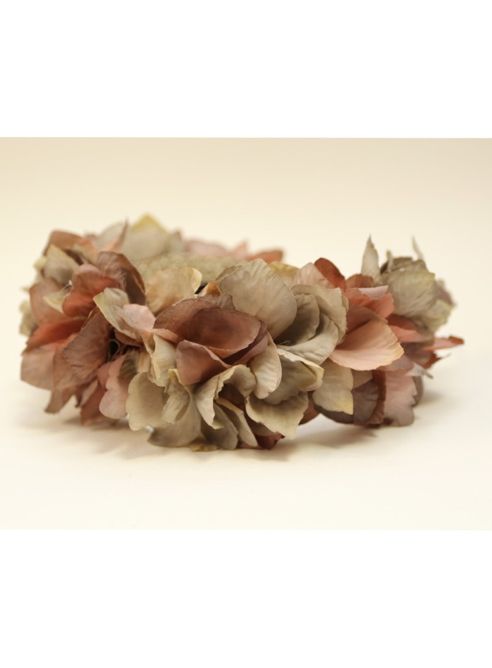 Nude flower headband by VintiVintae