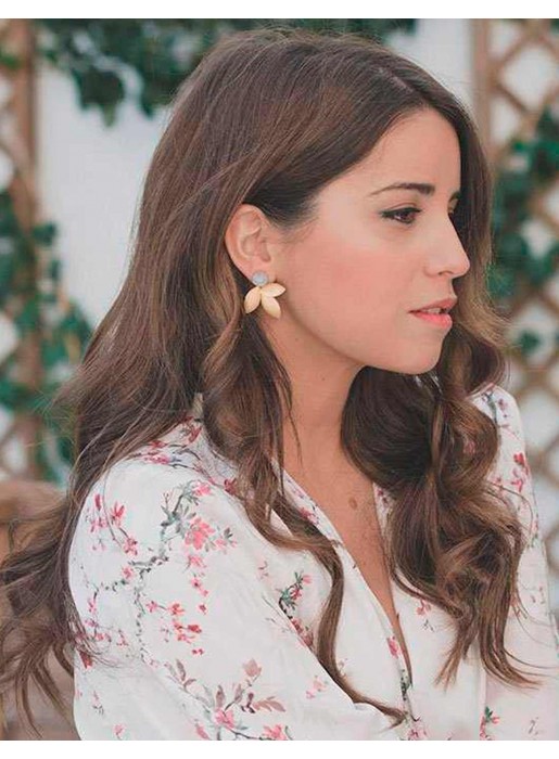 Pendientes de tres hojas doradas y piedra azul claro de Acus