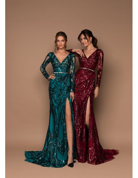 Vestido de gala largo con lentejuelas y manga larga bordada para invitadas