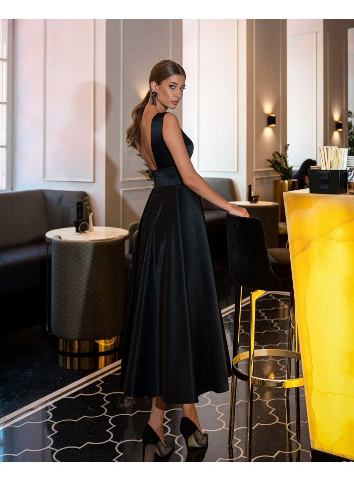 Vestido midi de fiesta con falda fluida en INVITADISIMA