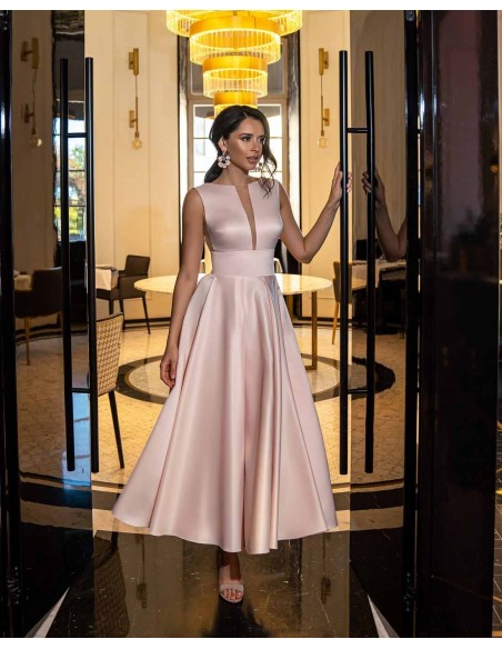 Vestido midi de fiesta con falda fluida rosa