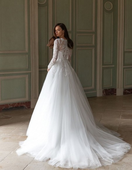 Princess cut wedding dress with printed long sleeves