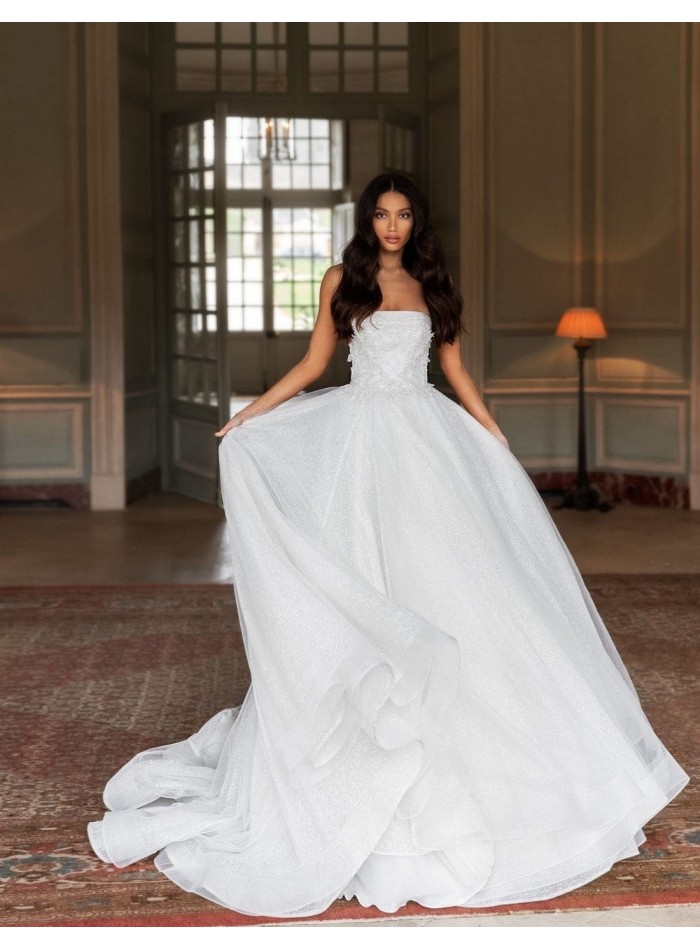 Wedding dress with strapless neckline and princess cut