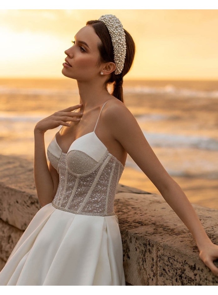 Bandeau de fête orné de perles