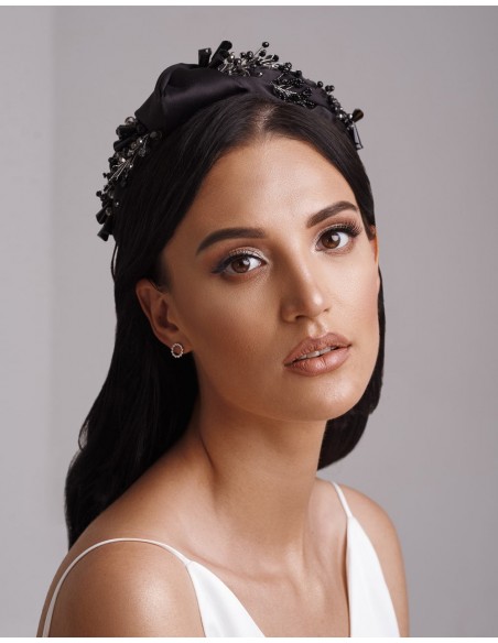 Satin headband with side knot and beads-black