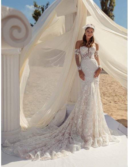 Vestido de novia sirena con escote de palabra de honor en tul bordado de ANNIE VICTOR en INVITADISIMA