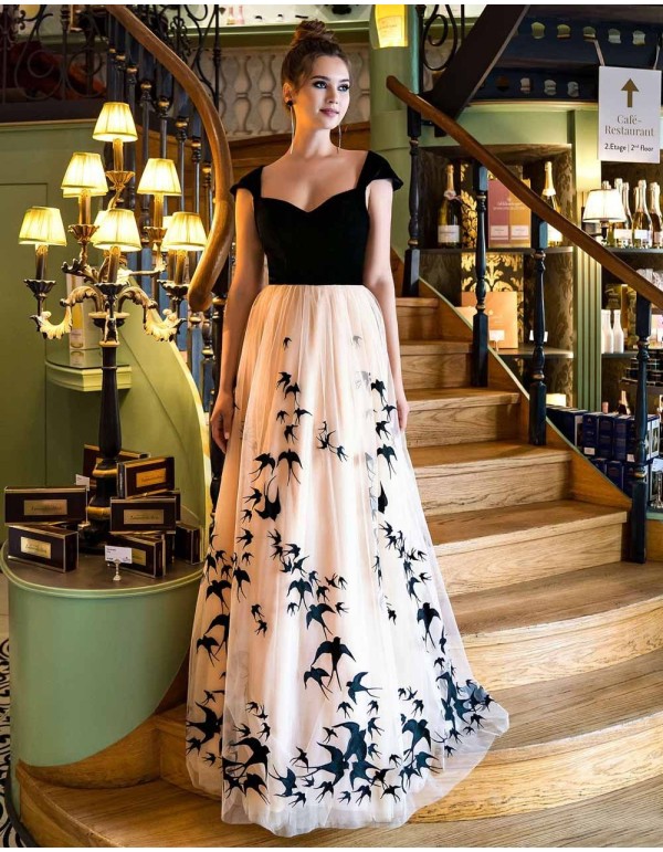 Long gown with embroidered birds skirt EMABRIDE - 1 