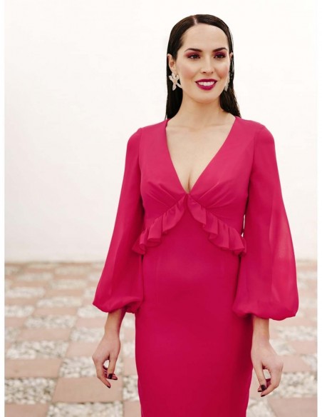 Vestido cóctel buganvilla con escote pronunciado y manga larga abullonada