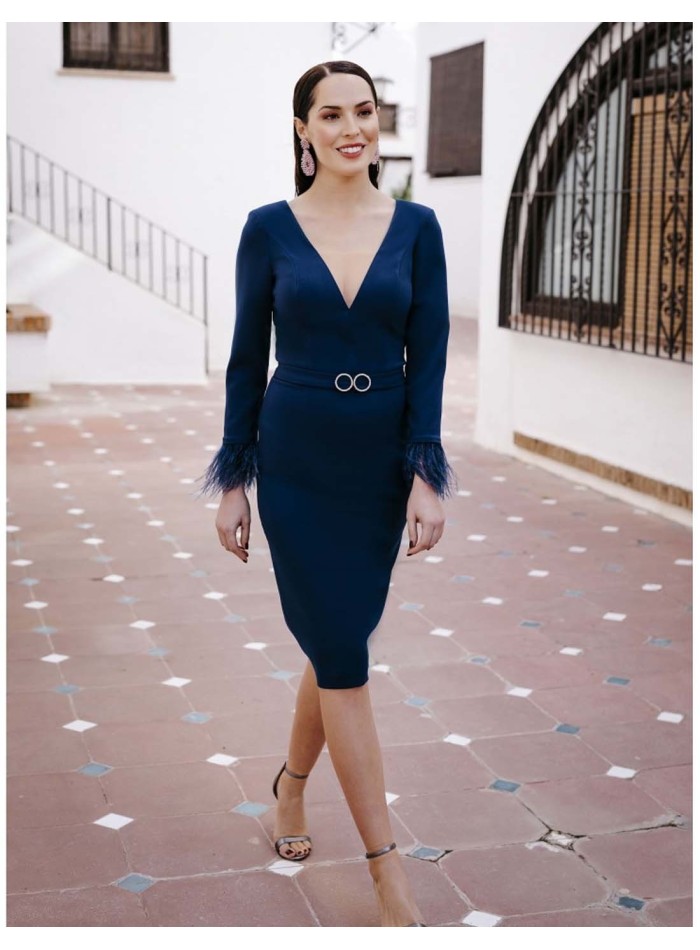 vestido-de-crepe-con-detalle-de-plumas-en-las-mangas Victoria Victim - 1 
