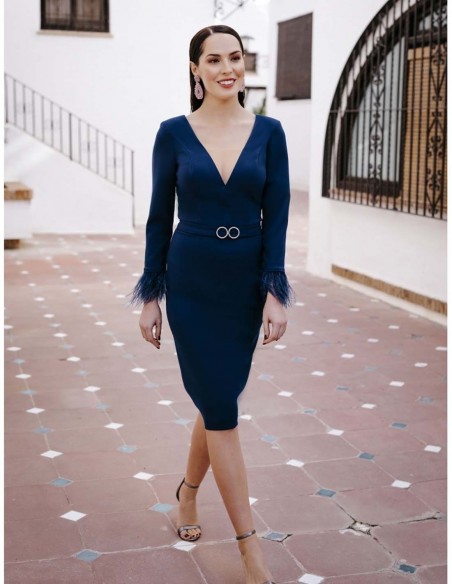 vestido-de-crepe-con-detalle-de-plumas-en-las-mangas Victoria Victim - 1 