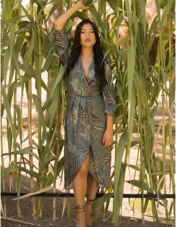 Vestido de fiesta midi con escote smoking de Meryfor