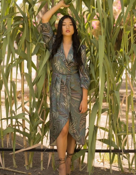 Vestido de fiesta midi con escote smoking de Meryfor