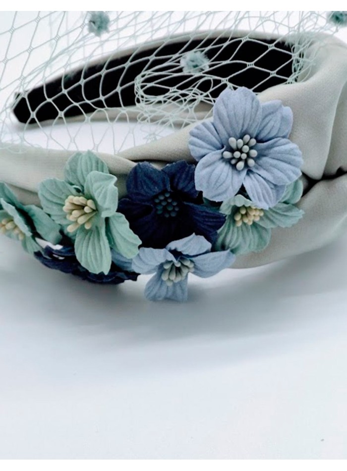 Diadema de tela con miniflores de yute con pistilo