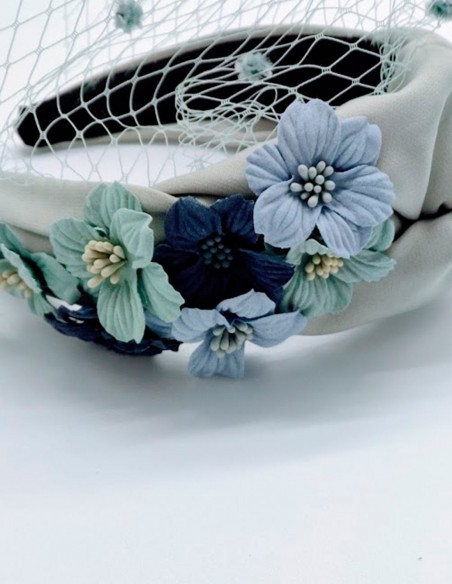 Fabric headband with jute mini-flowers with pistils by Monisima de la muerte