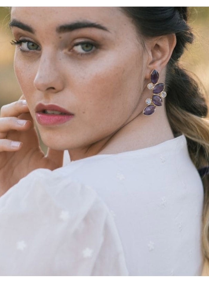 Pendientes con piedra amatista para invitada