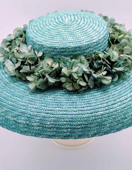 Pamela of natural straw and preserved flowers