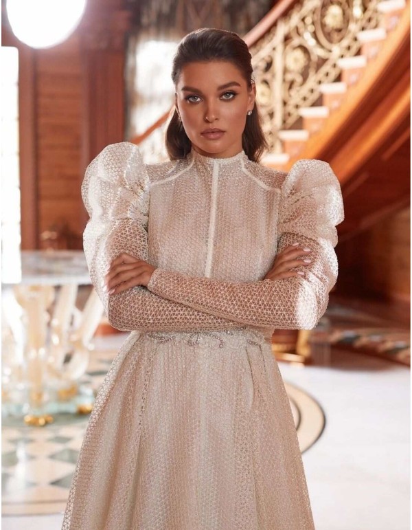 Vestido de novia con manga abullonada y espalda descubierta Pollardi Fashion Group - 2