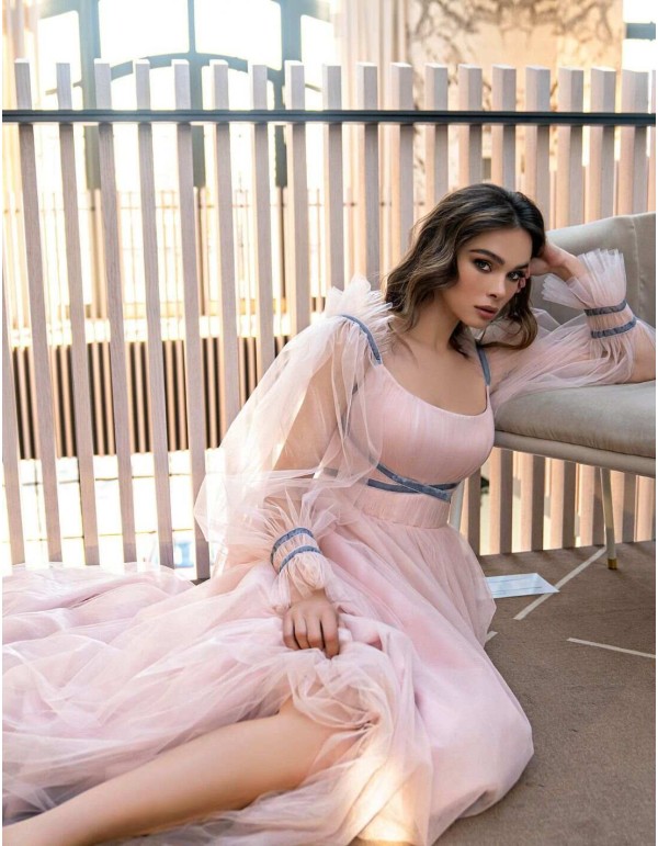 Vestido largo con cuerpo tipo corsé y manga de tul EMABRIDE - 3