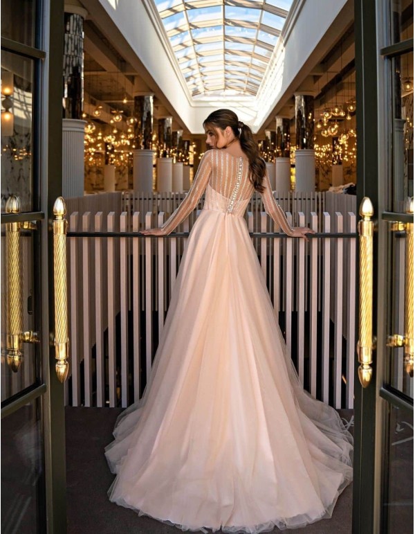 Vestido de fiesta largo con escote ilusión de pedrería EMABRIDE - 3