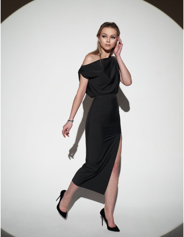 Asymmetric midi party skirt with a central slit